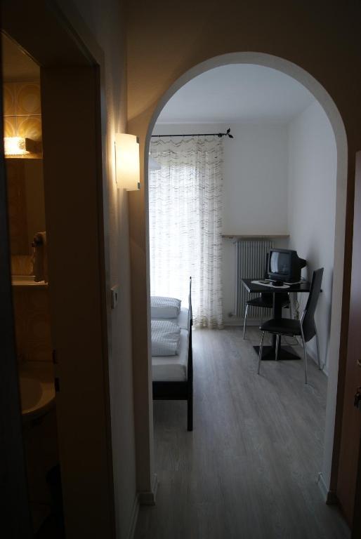 Pension Dietl Laces Habitación foto